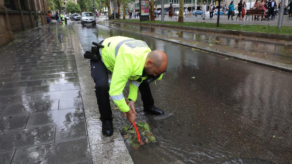 EN IMÁGENES | Así están las calles de Zaragoza por el tormentón de lluvia y granizo