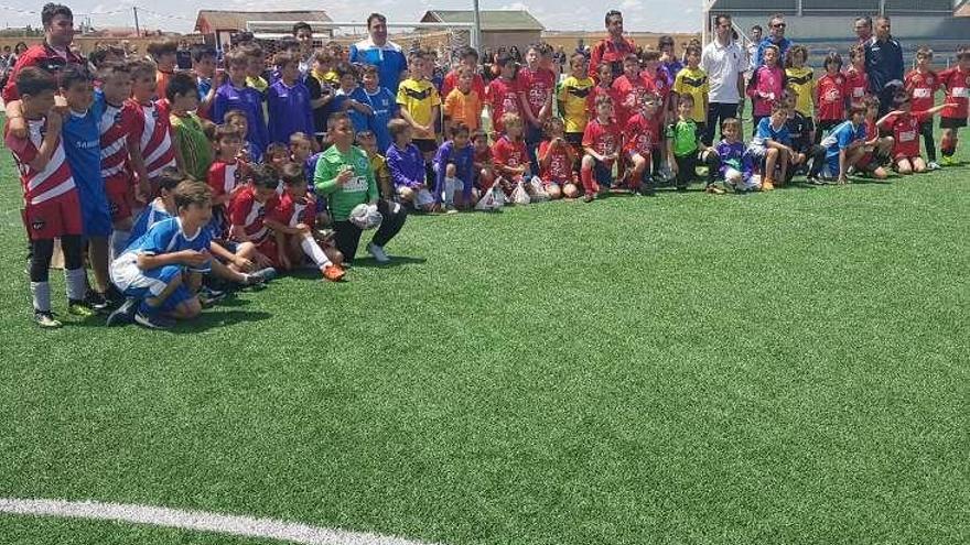 Seis equipos de Zamora y Valladolid participan en el Torneo de Primavera del Athletic Toresano