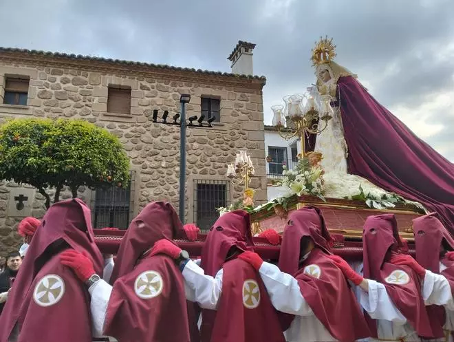La procesión de la Sagrada Cena de Plasencia, en imágenes