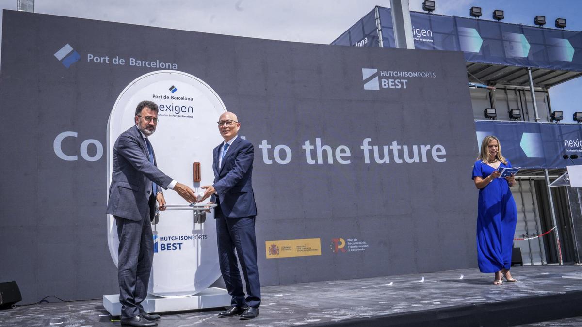 El Port de Barcelona conecta a la electricidad la terminal de contenedores Hutchison Ports BEST