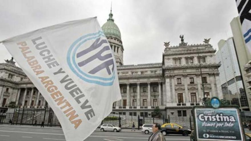 El Senado argentino aprueba la expropiación de YPF