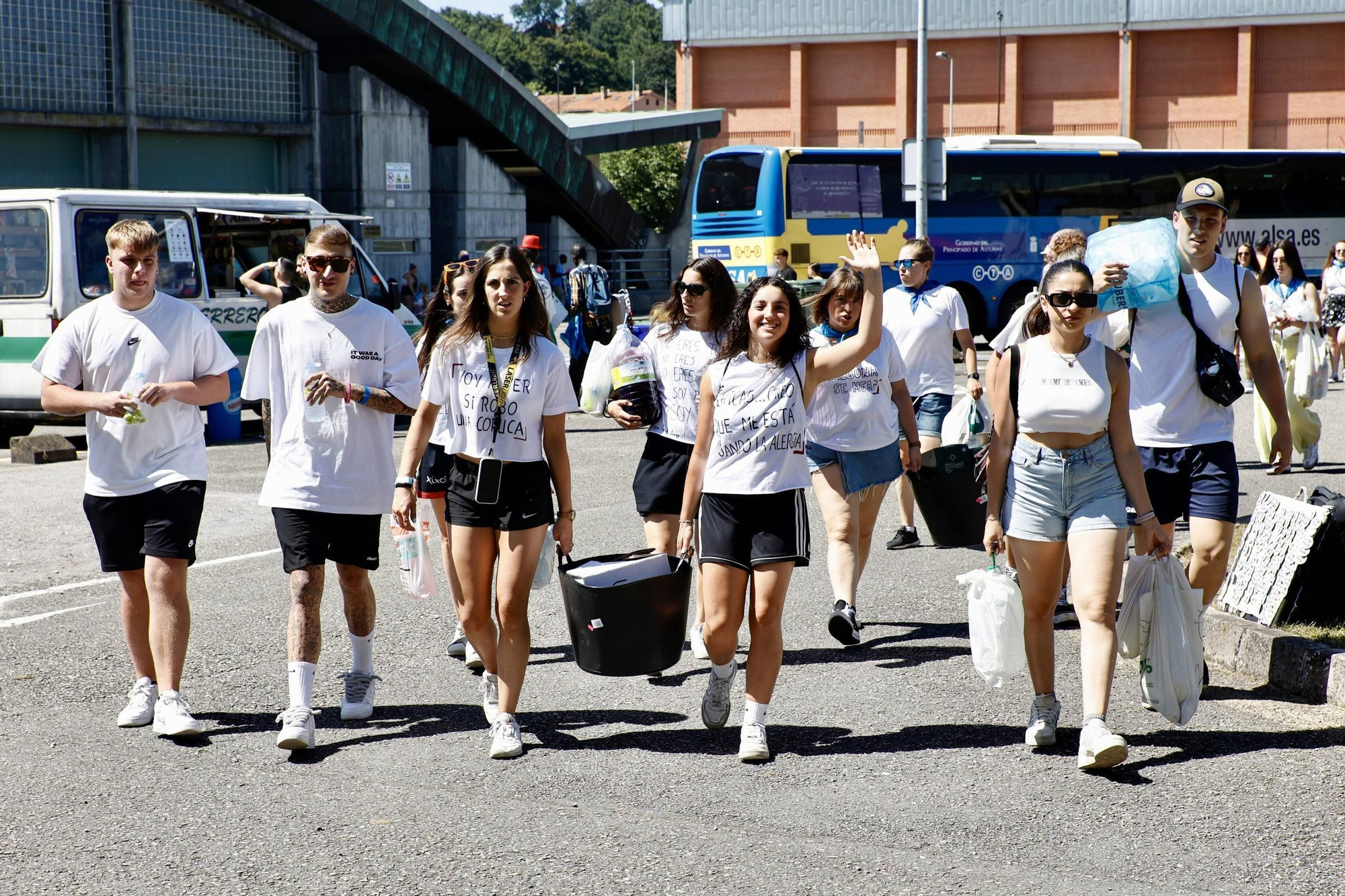 EN IMÁGENES: así ha arrancado el Carmín de la Pola 