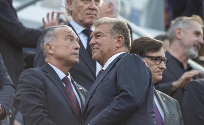 Laporta toma posesión por cuarta vez