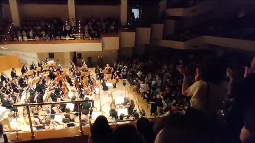 La Orquesta Reino de Aragón y Santiago Auserón reciben una ovación de 15 minutos del Auditorio Nacional