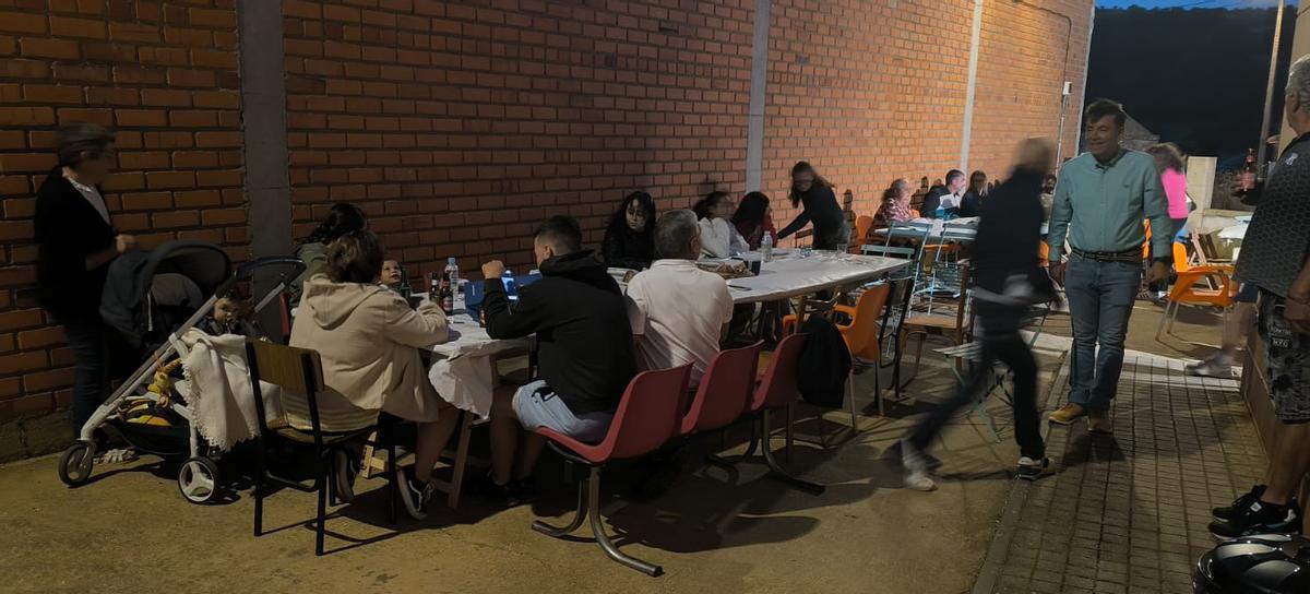 Así de bien lo pasan en Cunquilla de Vidriales, en su fiesta anual Así de bien lo pasan en Cunquilla de Vidriales, en su fiesta anual