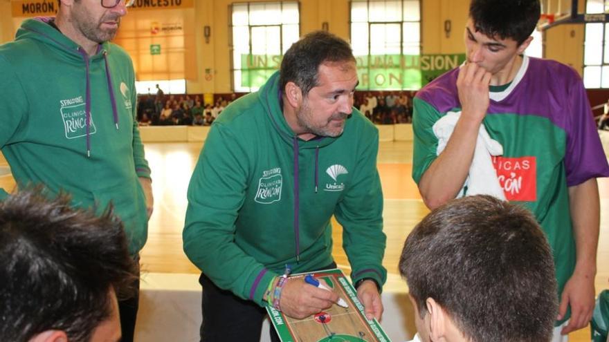 Paco Aurioles, durante un tiempo muerto