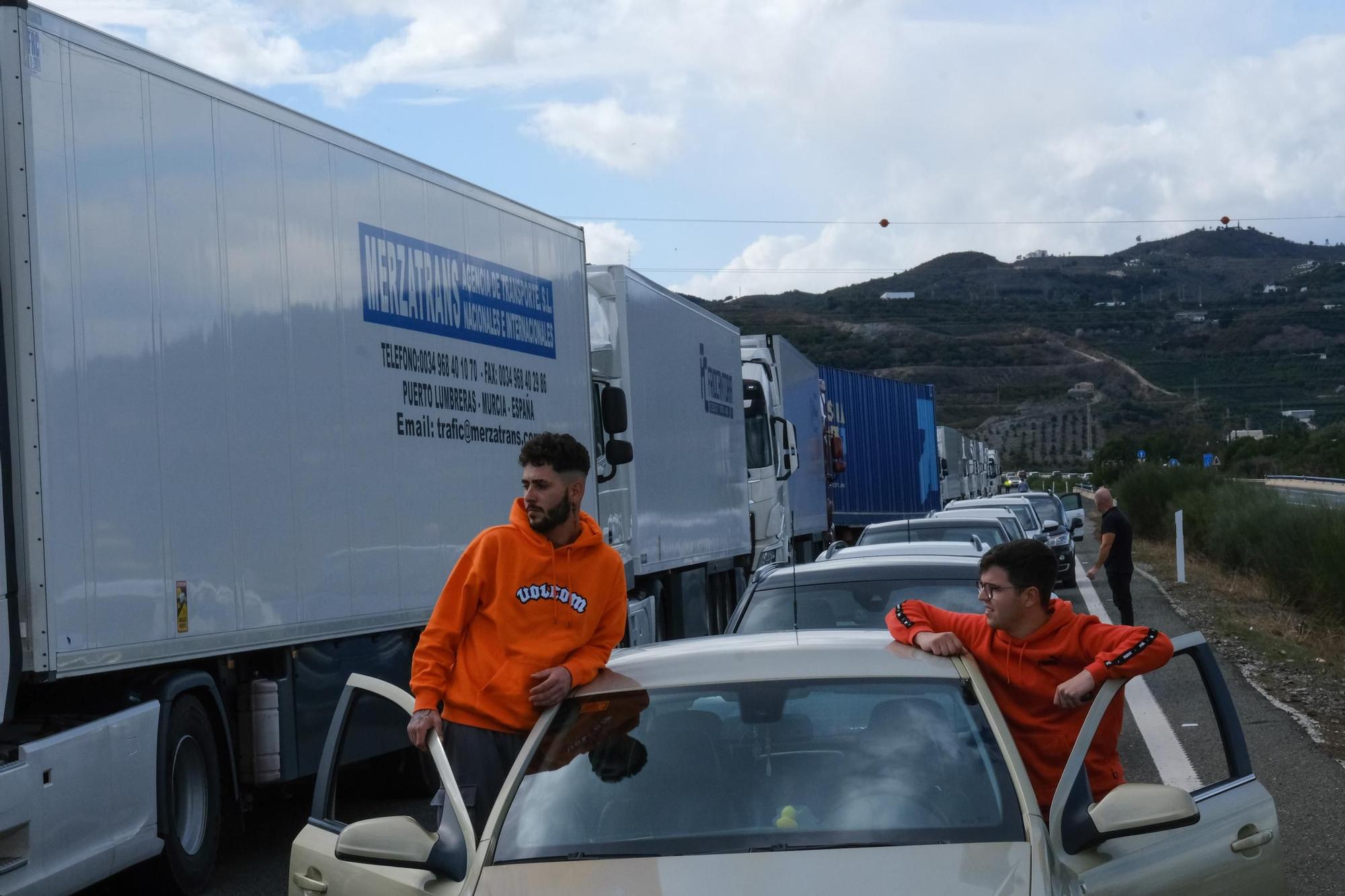 Cortes de carretera de los agricultores en la provincia de Málaga