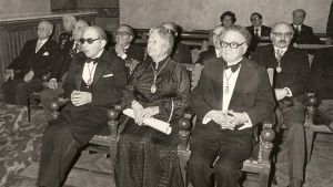 Carmen Conde, primera mujer académica de la RAE, el día de su ingreso en la magna institución en 1979.