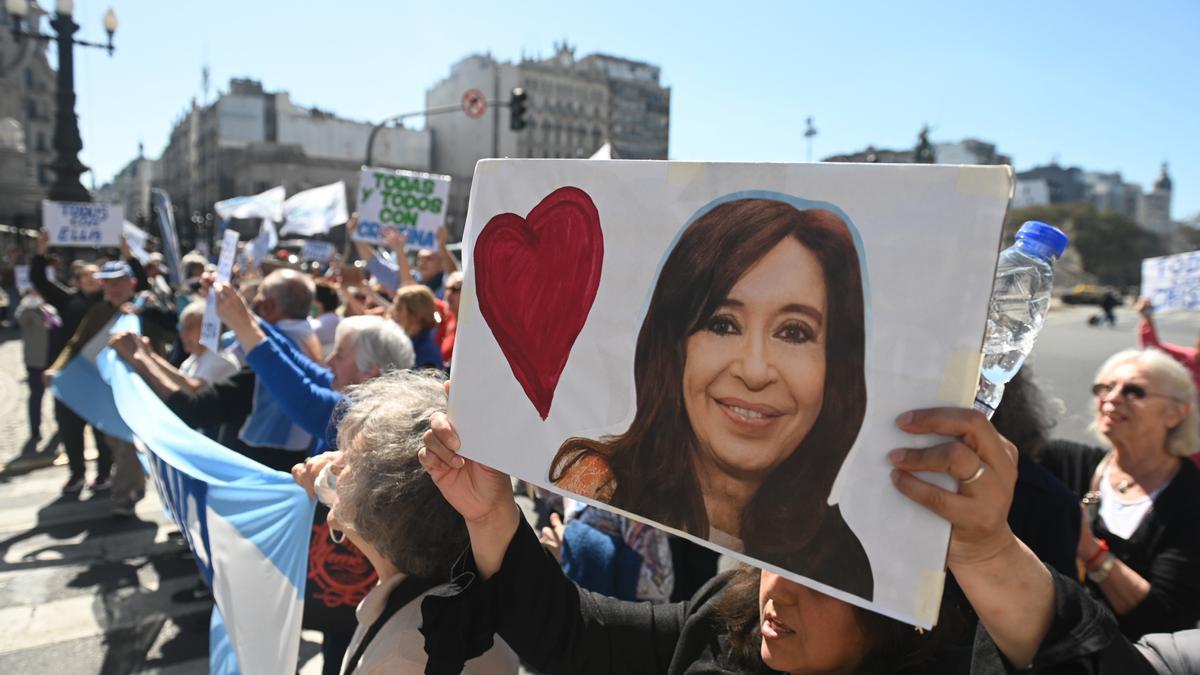 Manifestación de apoyo a Cristina Fernández en Buenos Aires.