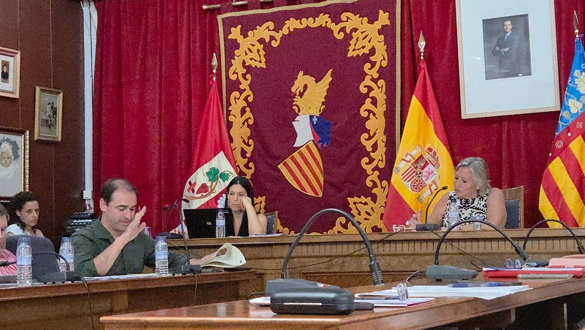 Imagen de la sesión plenaria de este 31 de julio en Vinaròs.