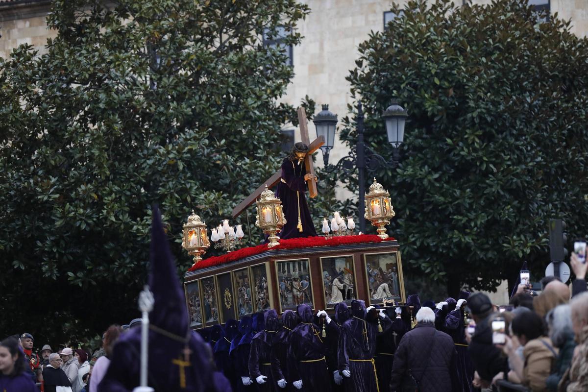 La procesión del Nazareno de Oviedo La procesión del Nazareno de Oviedo