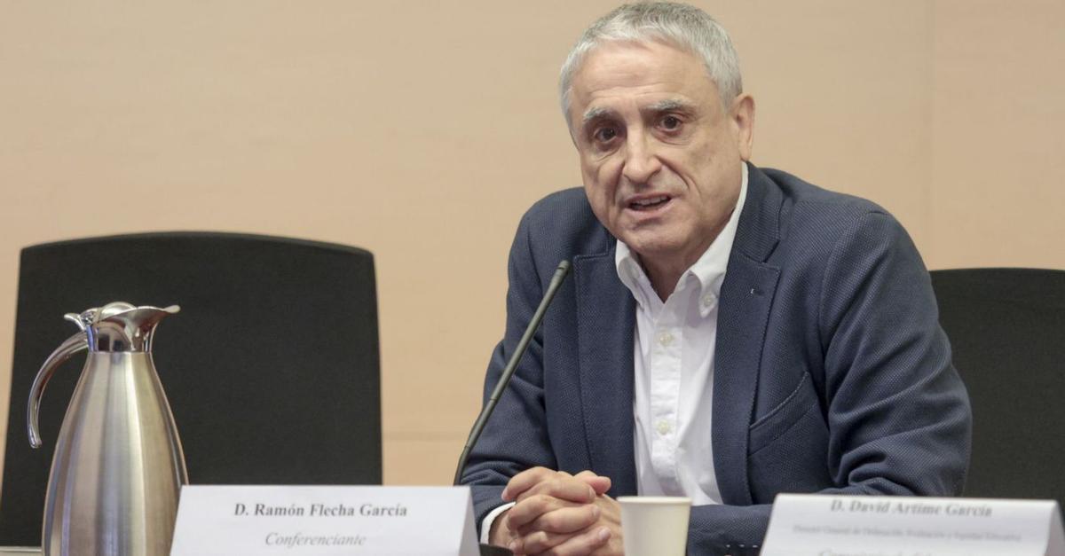 El cas Flecha de la UB destapa els errors en els protocols antiassetjament El cas Flecha de la UB destapa els errors en els protocols antiassetjament