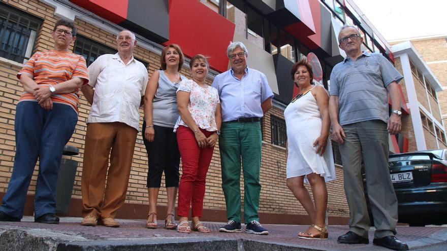 Los alumnos de Informática con el profesor Federico Castellón.