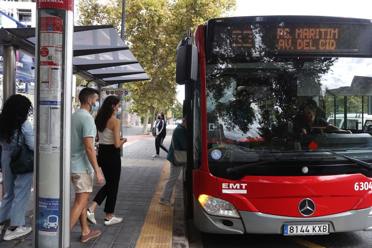 Día Sin Coches, con el autobus de la EMT como opción sostenible.