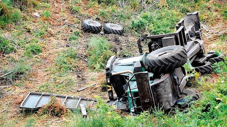 Imagen del tractor que aplastó al trabajador.