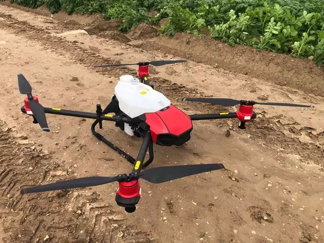 La Policía Local de Orihuela incauta un dron que fumigaba con fitosanitarios no permitidos