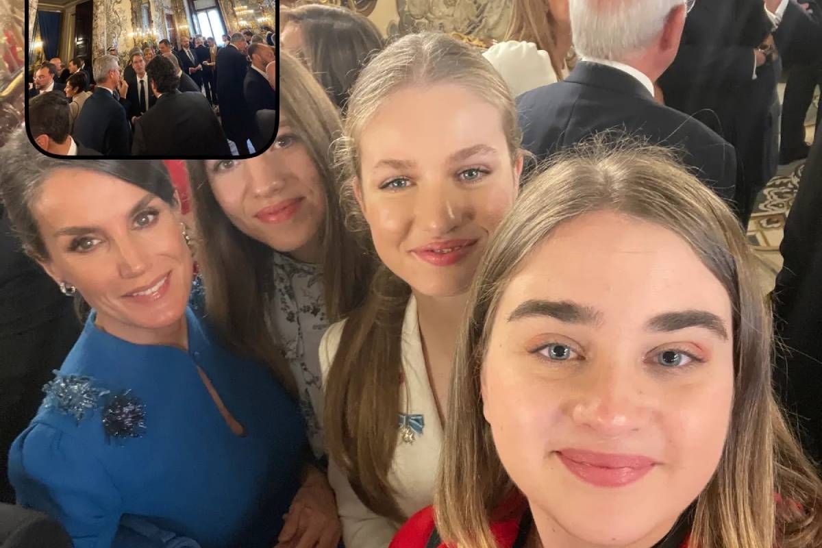 El 'selfie' para BeReal de la reina Letizia, la infanta Sofía y la princesa Leonor el día de la Jura de la Constitución
