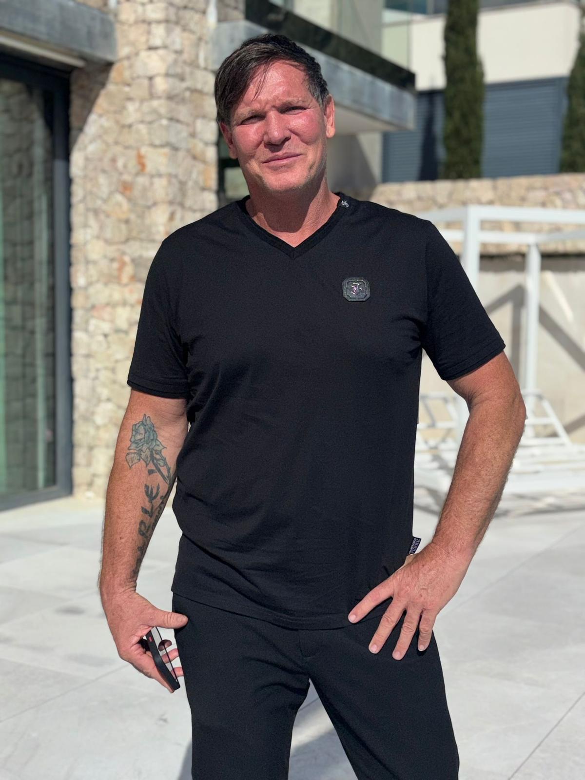 Erzählte im Podcast "Das 17. Sommerland" von den Geheimhaltungsplänen des Only-Fans-Villa-Projekts gegenüber Peggy Jerofke: Steff Jerkel.