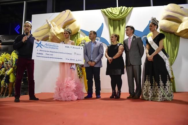 Donacion premio Reina del Carnaval del Centro ...