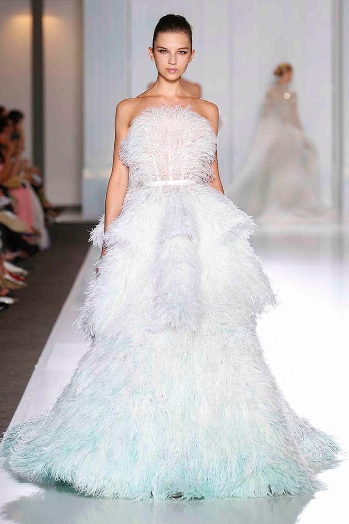 Vestido de novia de Ralph & Russo para Meghan Markle: plumas