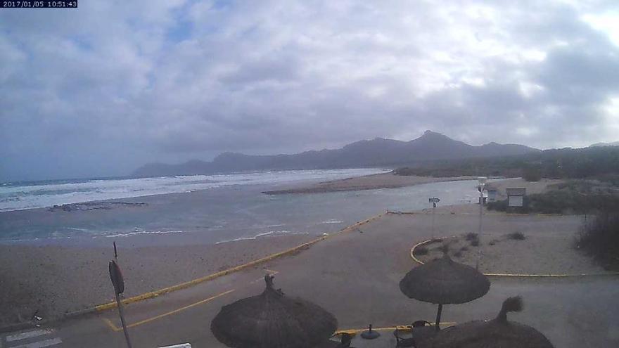 Wolken und Sonne am Donnerstagvormittag (5.1.) in Son Serra de Marina.