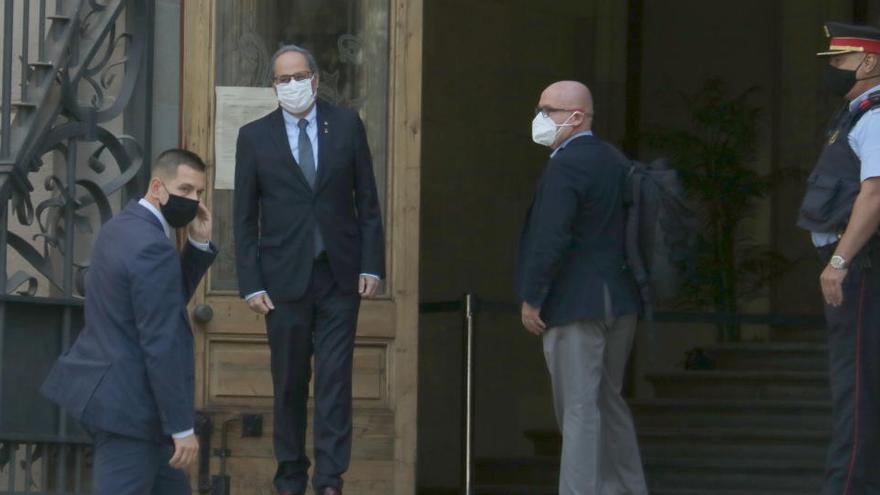 El president de la Generalitat, Quim Torra, entrant al TSJC, amb el seu advocat, Gonzalo Boye