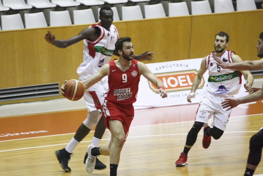 Les imatges del Bàsquet Girona - Villarrobledo (70-58)