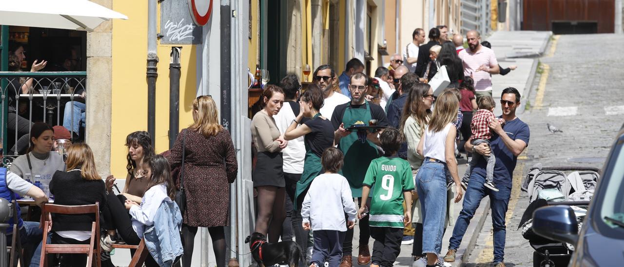 La hostelería de Gijón cierra por todo lo alto la Semana Santa: &quot;No se recuerda un ambiente así&quot;