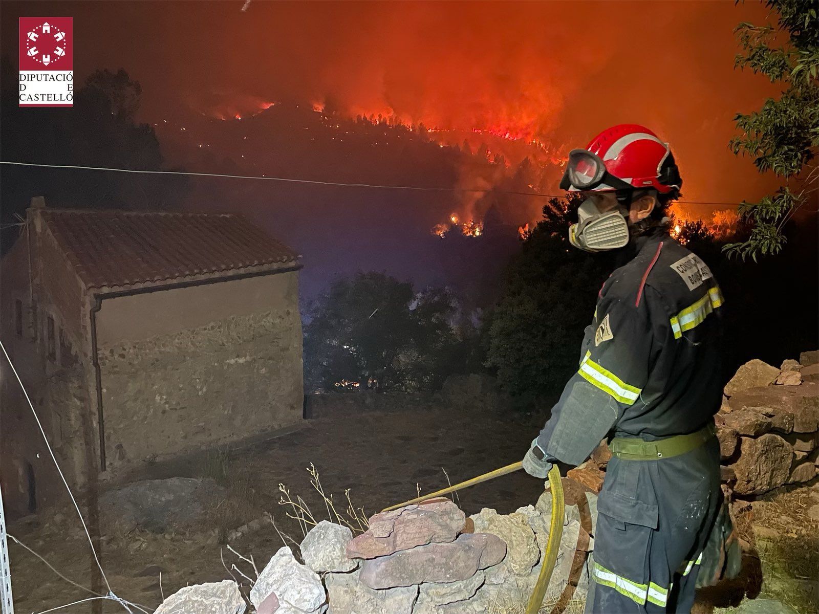 Espectaculares imágenes del incendio en Bejís