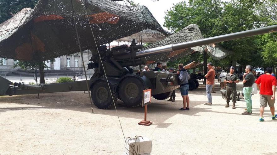 La Brilat celebra el Día de las Fuerzas Armadas con una exposición en la Alameda