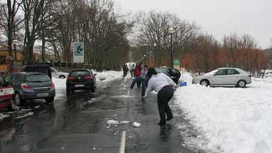 La nieve vuelve a cubrir el norte de Cáceres