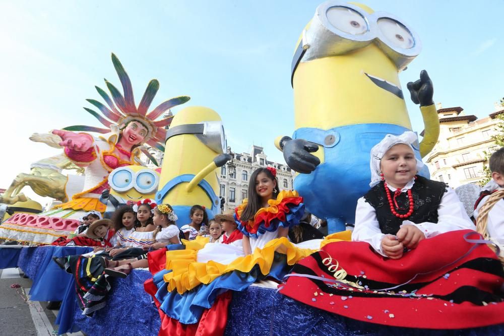 Desfile del Día de América en Asturias dentro de las fiestas de San Mateo de Oviedo