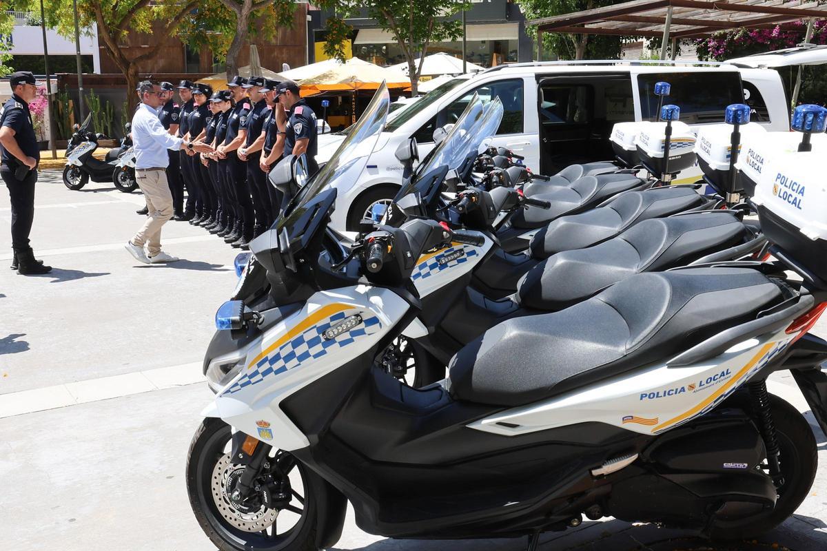 La Policía Local de Ibiza se refuerza con 11 agentes y 13 vehículos