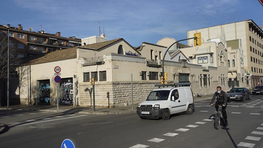 L’opció d’aixecar un hotel a tocar de la Farinera Teixidor de Girona, més lluny