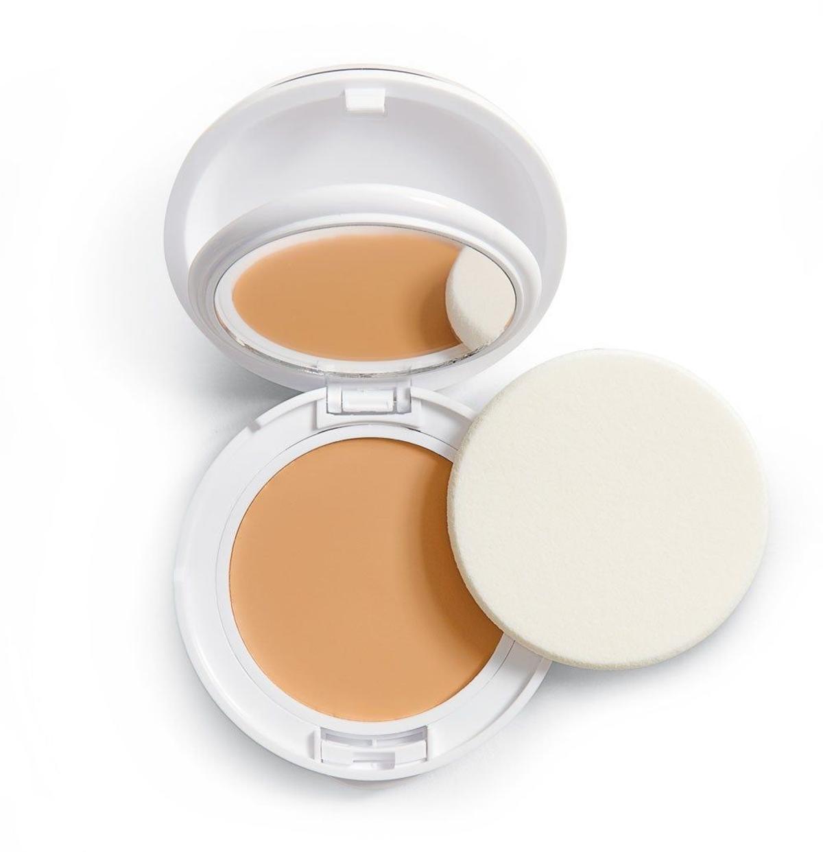 Maquillaje en crema compacto Couvrance, de Avene (precio: 14,90 euros)