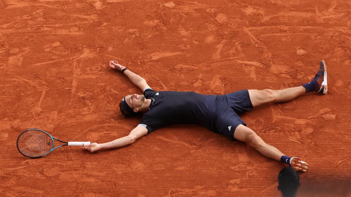 Zverev celebrando el título