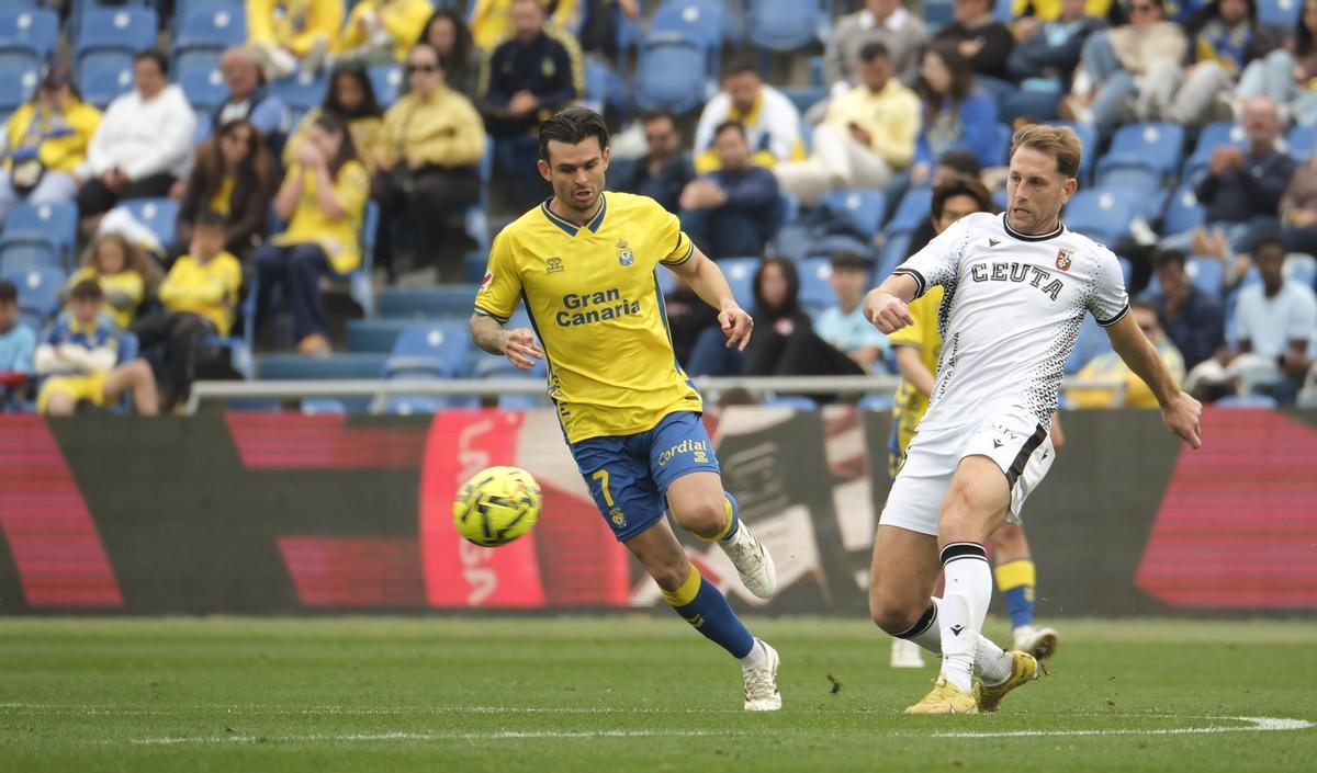 Nico Benedetti, durante el partido entra la UD Las Palmas y el Ceuta en el Estadio de Gran Canaria.