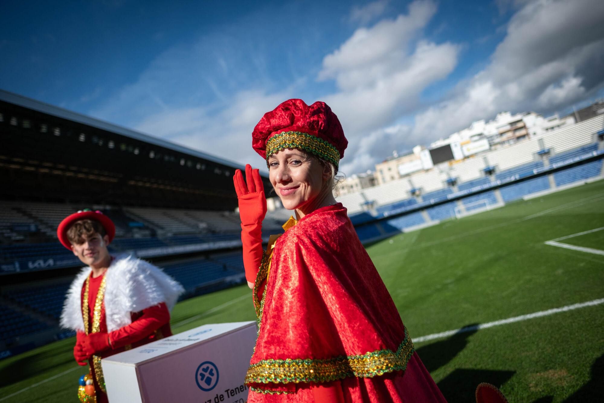 Presentación del espectáculo de bienvenida y la cabalgata de Reyes Magos en Santa Cruz de Tenerife.

