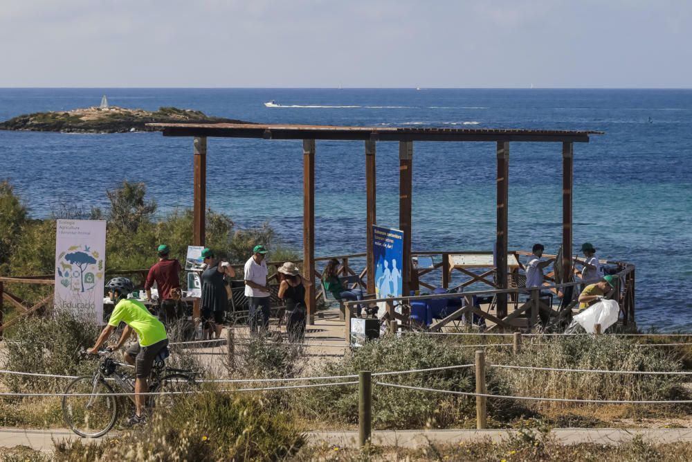 Voluntarios retiran 130 kilos de residuos en Es Carnatge