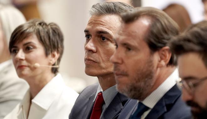 Puente evita zanjar el debate sucesorio: Soy del PSOE y estoy a su disposición, ni me descarto ni me postulo