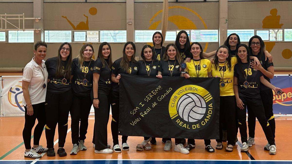 El sénior femenino del Club Voleibol Real de Gandia