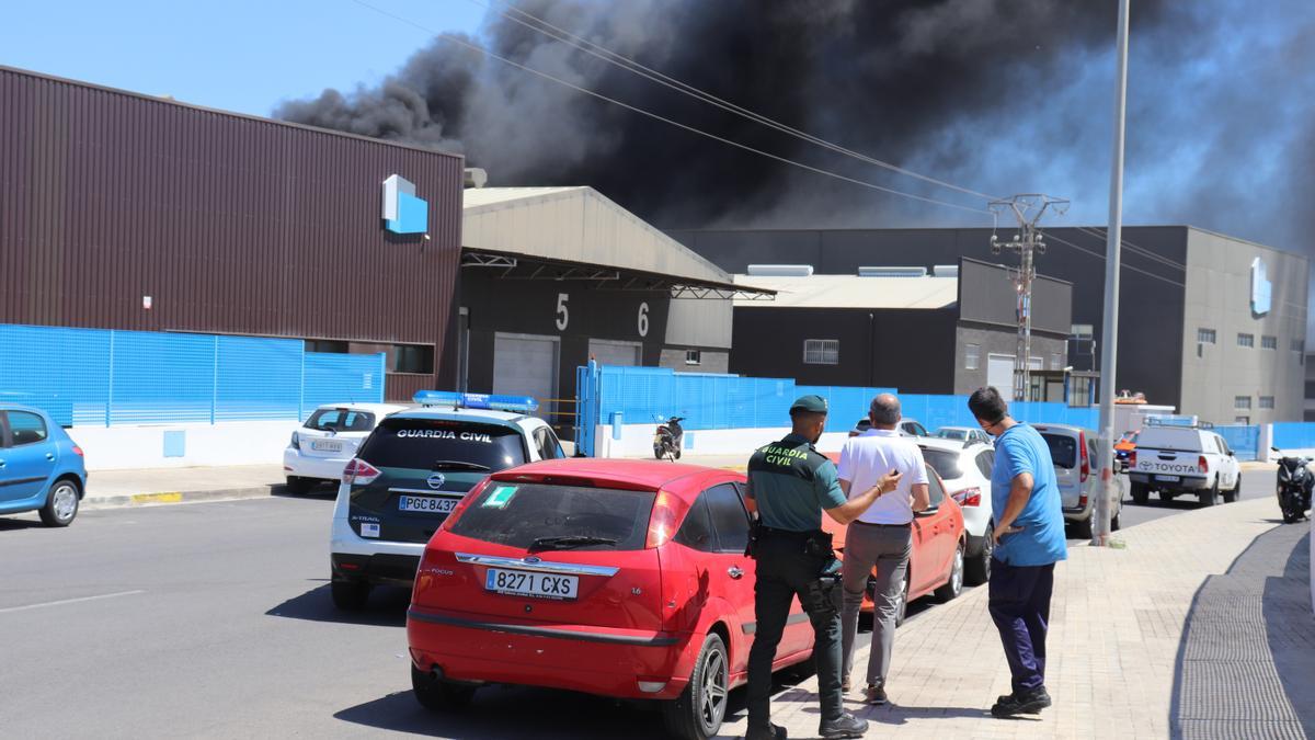 Incendio industrial en una empresa química de Picassent.