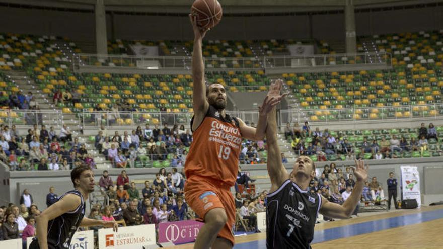 Fernando San Emeterio, entrando a canasta