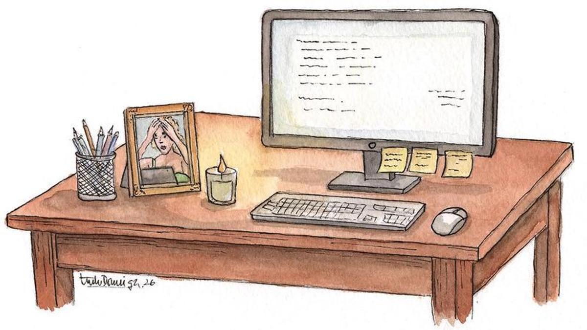 Escritorio de trabajo con foto de Carrie Bradshaw