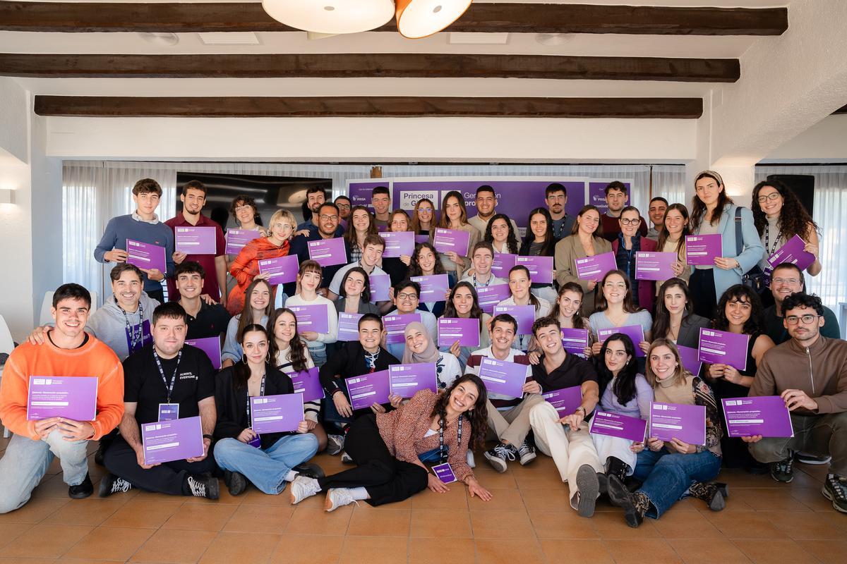 Els participants al campus de la Fundació Princesa de Girona.