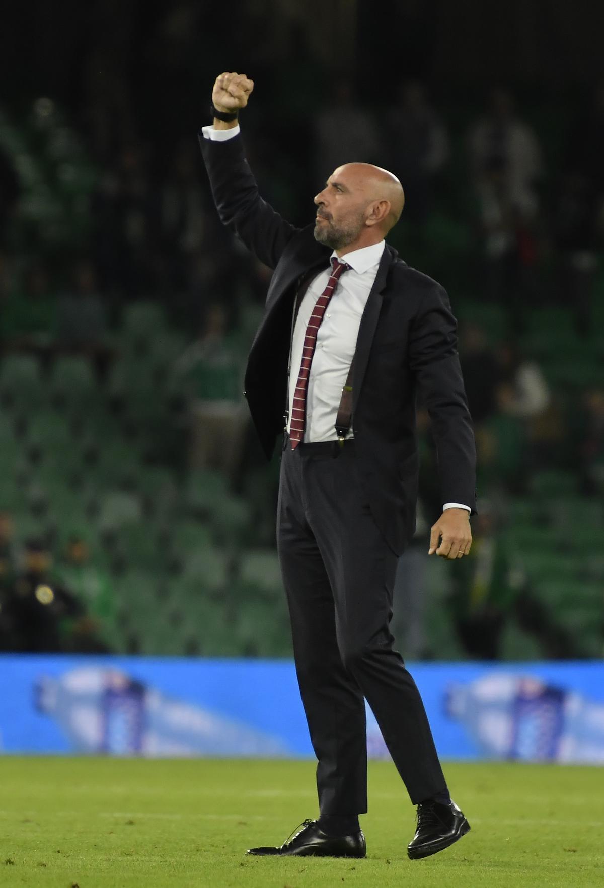 Monchi, en el disparadero de las críticas por su comportamiento en el Villamarín, prepara la primera salida en el Sevilla para el mercado de invierno