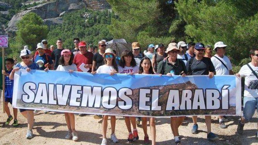 Paralizan el proyecto de construcción de una granja porcina en el Monte Arabí