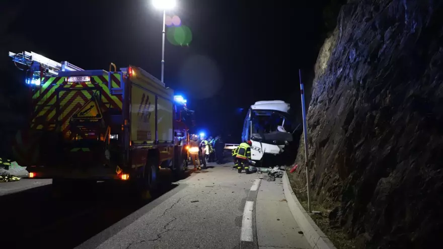 Accident mortal de bus a Portè amb dues víctimes