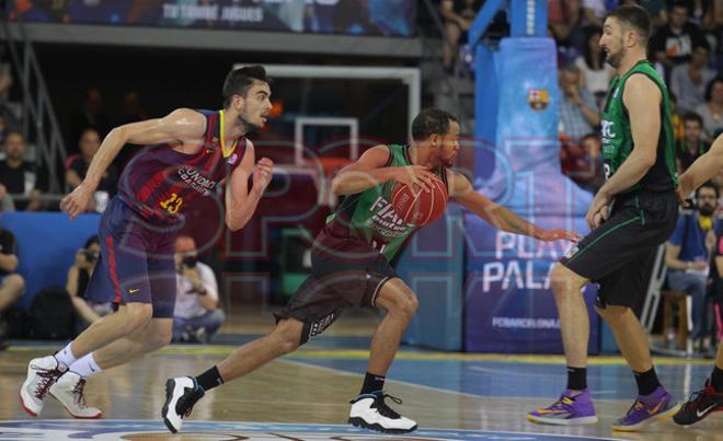 FC Barcelona,77 - Joventut,55