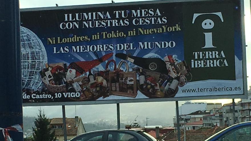 La valla publicitaria. // Marcos L.P.